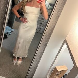 Chic Strapless Cream Dress
